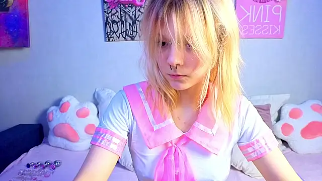 PerryKitty online show from 06-11-26, 03:21