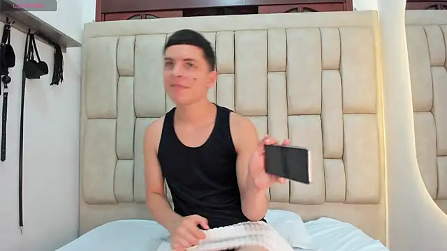 Axel OS online show from 03-27-26, 03:01