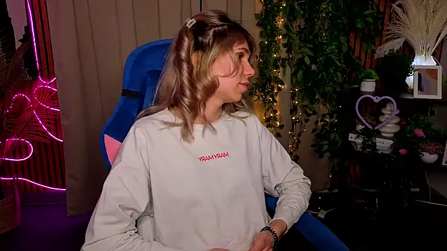 Snapshot of DebbieCobb chatting on 03-28-26, 03:00 DebbieCobb online show from 03-28-26, 03:00