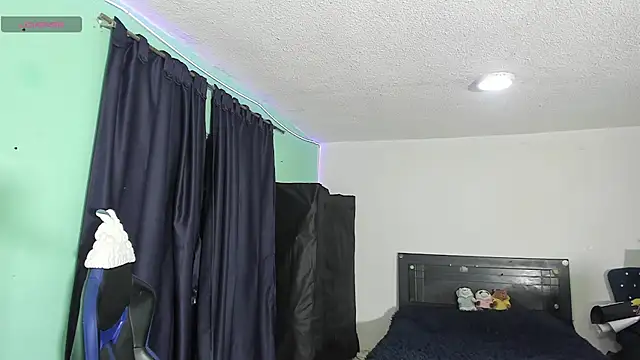 TYLERhHOT2005 online show from 03-28-26, 01:27