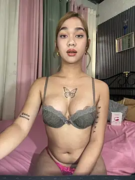 Snapshot of xElisParadisex chatting on 06-05-26, 03:35 xElisParadisex online show from 06-05-26, 03:35