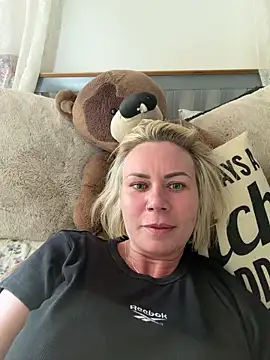 Milliethestylist online show from 04-28-26, 12:43