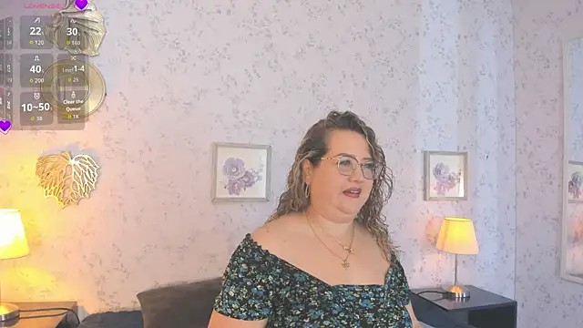 Martinacurvy  online show from 06-04-26, 10:21
