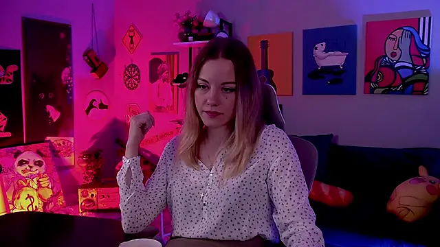 Snapshot of VireliaMoonfall chatting on 06-29-26, 06:30 VireliaMoonfall online show from 06-29-26, 06:30