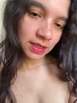 Snapshot of Morena__Florr chatting on 06-18-26, 03:05 Morena Florr online show from 06-18-26, 03:05