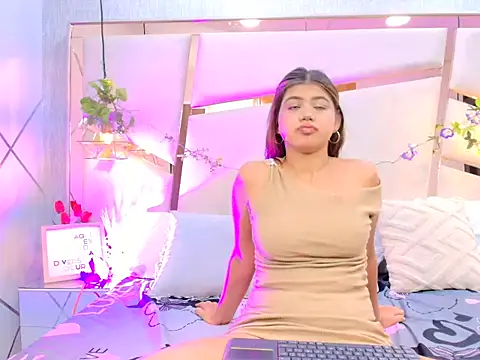 WinnieClarke online show from 04-01-26, 12:06