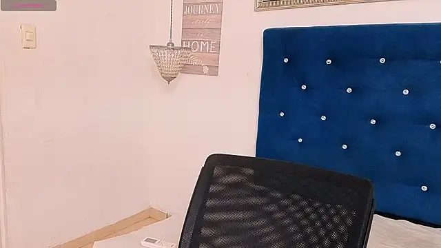 Morgansmithx online show from 04-14-26, 04:13