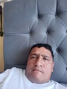 Snapshot of luis20212 chatting on 06-23-26, 01:53 luis20212 online show from 06-23-26, 01:53