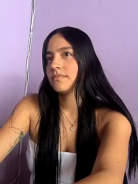 SophiaCastro09  online show from 04-06-26, 05:36