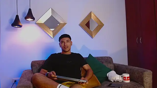 Snapshot of SeanStonee chatting on 03-31-26, 12:34 SeanStonee online show from 03-31-26, 12:34