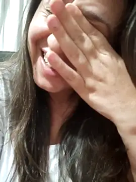 Snapshot of Kamyla_K chatting on 03-31-26, 12:23 Kamyla K online show from 03-31-26, 12:23