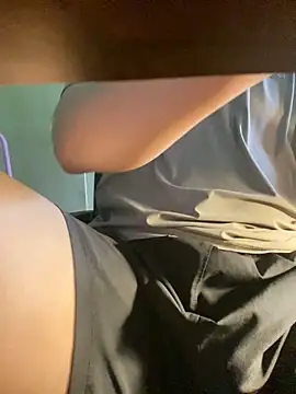 Snapshot of shuaishuaia chatting on 03-27-26, 08:37 shuaishuaia online show from 03-27-26, 08:37