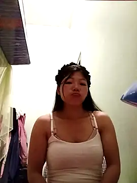 Snapshot of -Quyny- chatting on 04-19-26, 07:38 -Quyny- online show from 04-19-26, 07:38