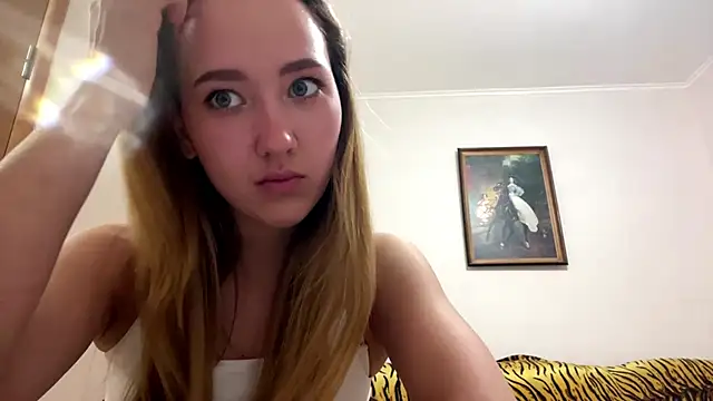 Snapshot of Liesenaniles chatting on 04-07-26, 03:07 Liesenaniles online show from 04-07-26, 03:07