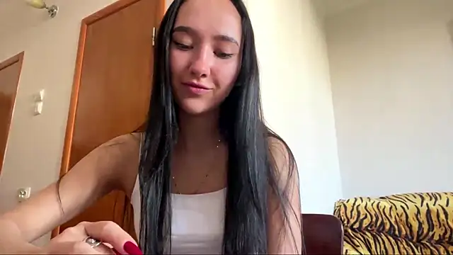 Snapshot of Liesenaniles chatting on 04-15-26, 06:09 Liesenaniles online show from 04-15-26, 06:09