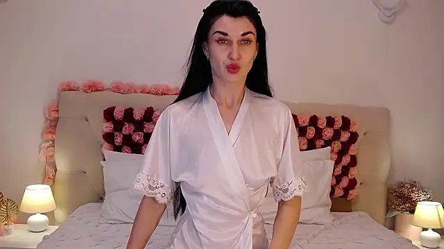 Snapshot of AriannaCruise chatting on 04-16-26, 10:12 AriannaCruise online show from 04-16-26, 10:12