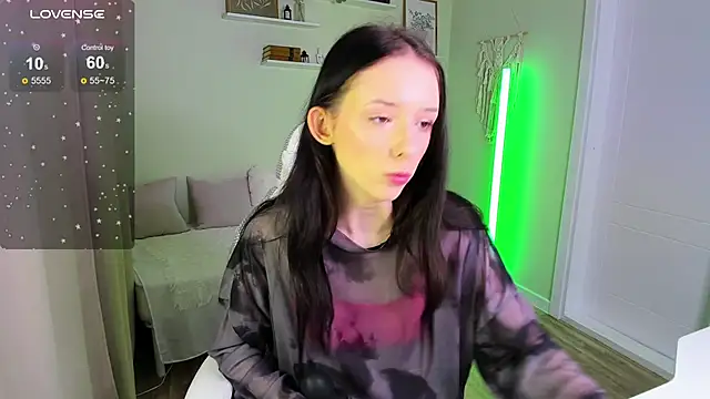 AnnaOddy online show from 05-15-26, 04:19