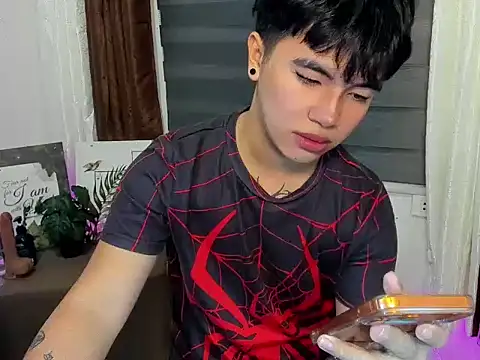 Snapshot of Untouchable_Bromancexxx chatting on 07-14-26, 04:50 Untouchable Bromancexxx online show from 07-14-26, 04:50