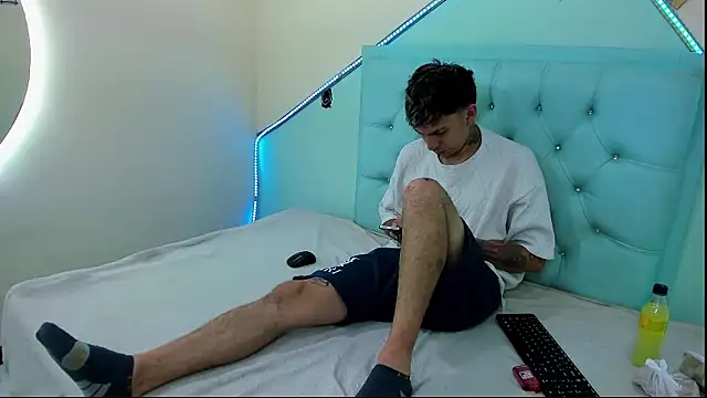 Snapshot of Max_sstteel chatting on 04-02-26, 12:58 Max sstteel online show from 04-02-26, 12:58