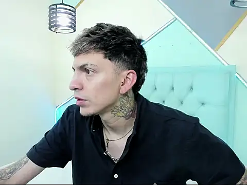 Snapshot of Max_sstteel chatting on 04-06-26, 01:01 Max sstteel online show from 04-06-26, 01:01