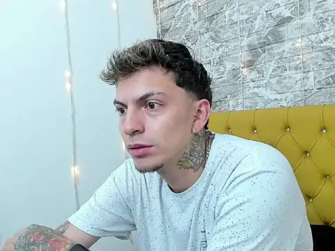 Snapshot of Max_sstteel chatting on 04-13-26, 01:16 Max sstteel online show from 04-13-26, 01:16