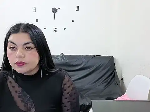 Snapshot of Karla_greenn chatting on 07-16-26, 07:42 Karla greenn online show from 07-16-26, 07:42