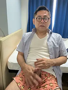 Snapshot of RYUICHI_1919 chatting on 06-02-26, 12:01 RYUICHI 1919 online show from 06-02-26, 12:01