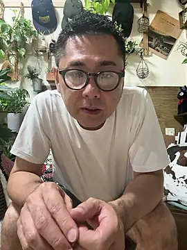 Snapshot of RYUICHI_1919 chatting on 06-30-26, 11:11 RYUICHI 1919 online show from 06-30-26, 11:11