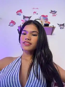 Snapshot of Emycarver09_ chatting on 05-18-26, 12:55 Emycarver09 online show from 05-18-26, 12:55