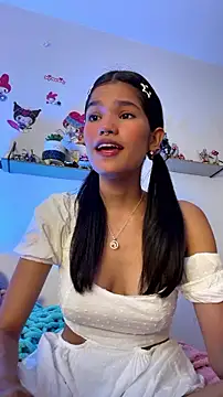 Snapshot of Emycarver09_ chatting on 07-05-26, 11:50 Emycarver09 online show from 07-05-26, 11:50