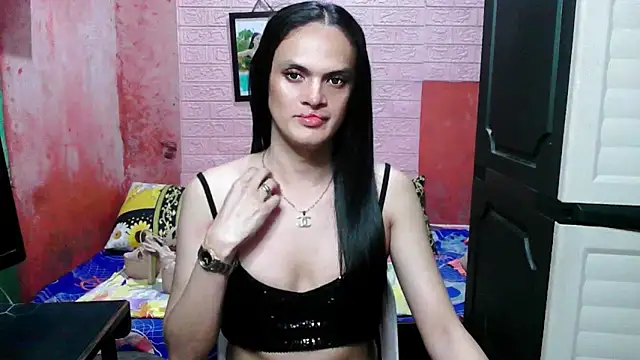 Snapshot of Bella_CiaoX chatting on 04-06-26, 10:54 Bella CiaoX online show from 04-06-26, 10:54