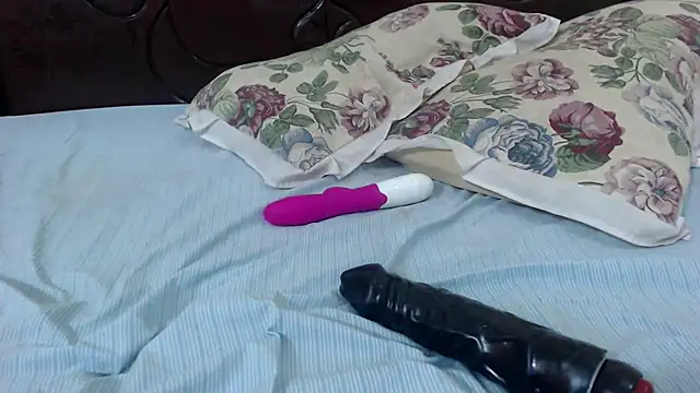 emmytease online show from 04-14-26, 12:05