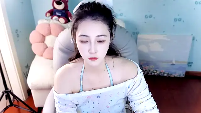 Snapshot of summer_uu chatting on 06-21-26, 03:36 summer uu online show from 06-21-26, 03:36