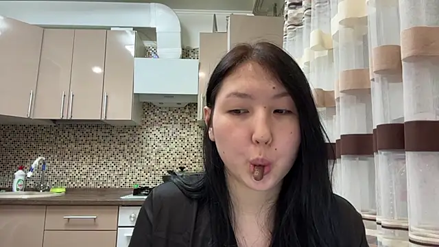Ameliya kim online show from 04-15-26, 09:04