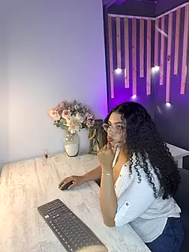 scarlett  2 online show from 04-07-26, 08:53