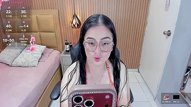 SAMANTHAFIORE2 online show from 05-26-26, 07:43