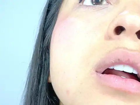 Snapshot of LeticiaVisconti chatting on 03-31-26, 04:51 LeticiaVisconti online show from 03-31-26, 04:51