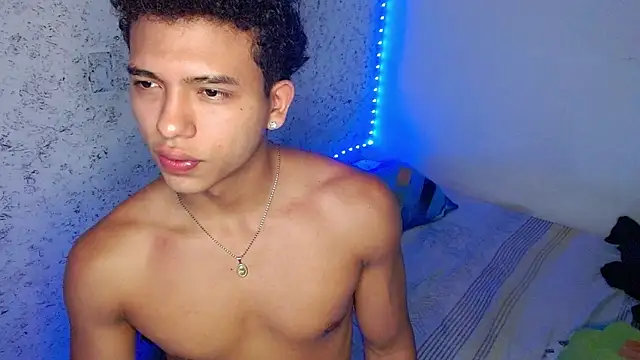 Snapshot of tonydesire_ chatting on 06-13-26, 07:23 tonydesire online show from 06-13-26, 07:23