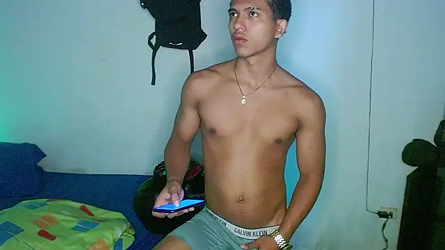 Snapshot of tonydesire_ chatting on 07-12-26, 11:29 tonydesire online show from 07-12-26, 11:29