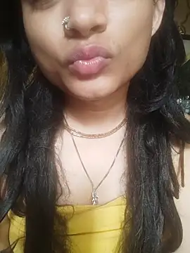 Snapshot of SweetTsAngel chatting on 05-14-26, 02:40 SweetTsAngel online show from 05-14-26, 02:40
