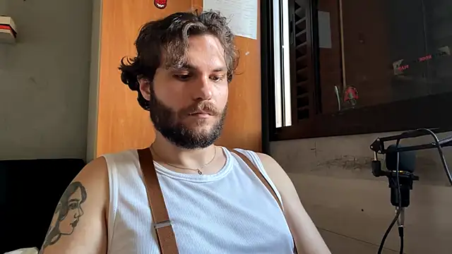 Snapshot of K0r1n chatting on 03-29-26, 08:42 K0r1n online show from 03-29-26, 08:42