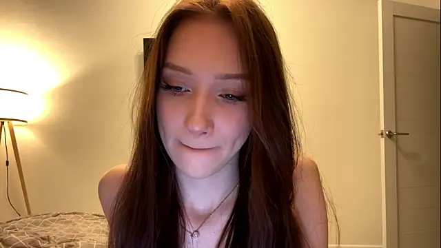 Snapshot of MiaNewstrom chatting on 03-31-26, 08:42 MiaNewstrom online show from 03-31-26, 08:42