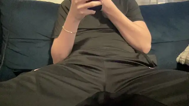 Snapshot of NaughtysecretsDE chatting on 03-30-26, 03:35 NaughtysecretsDE online show from 03-30-26, 03:35