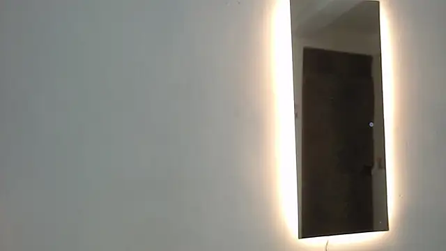 Snapshot of MissDolluxe chatting on 07-04-26, 01:01 MissDolluxe online show from 07-04-26, 01:01