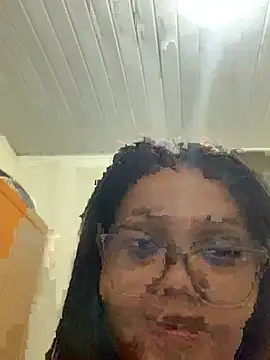 Snapshot of viviboraaaa chatting on 04-23-26, 01:18 viviboraaaa online show from 04-23-26, 01:18