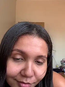 Snapshot of viviboraaaa chatting on 06-18-26, 04:22 viviboraaaa online show from 06-18-26, 04:22
