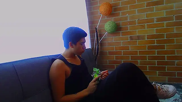 ethann2  online show from 04-01-26, 04:04