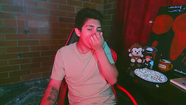 ethann2  online show from 04-02-26, 07:50