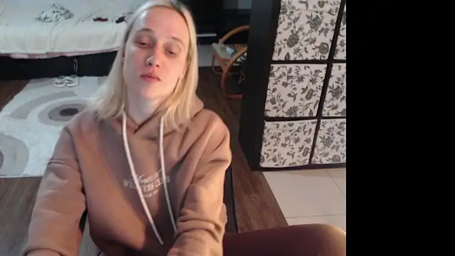 Snapshot of Sweet_hot_shrmp chatting on 05-28-26, 12:24 Sweet hot shrmp online show from 05-28-26, 12:24