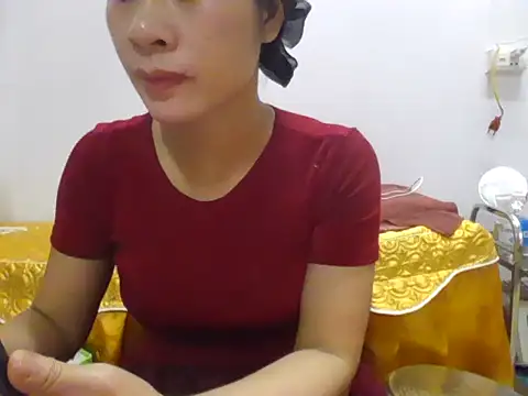 Lyna 2k online show from 04-08-26, 07:30